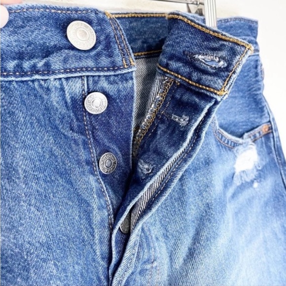 Levi’s 501 Denim Cut Off Jean Shorts Size 32 Raw Hem Distressed NWOT Non-Stretch - Picture 2 of 5